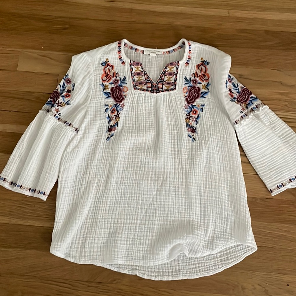 Xs embroidered tunic